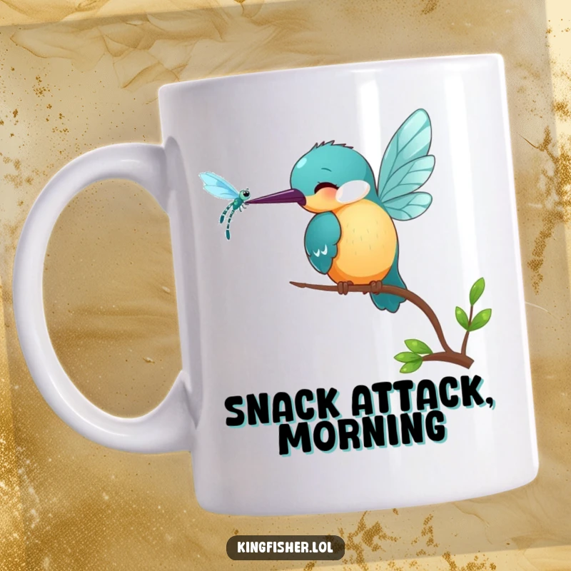 Funny Kingfisher Mug: A smiling kingfisher bird playfully pecks at a shimmering dragonfly, showcasing a fun wildlife moment.