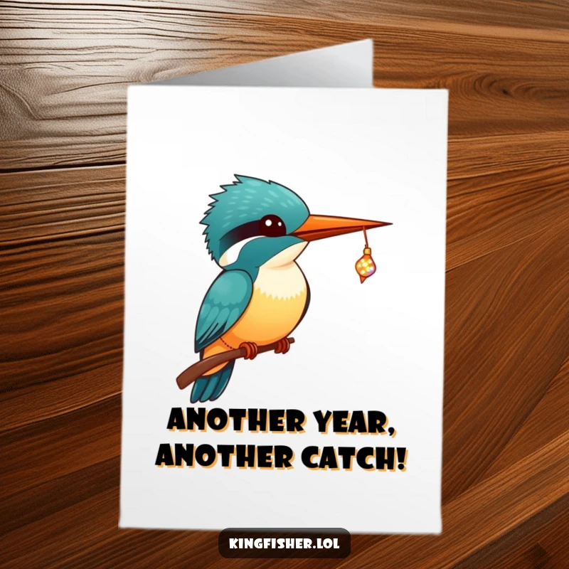 Cute Free Printable Kawaii Kingfisher Birthday Card: A kawaii kingfisher with a sparkling tiny fish in its beak wishes happy birthday.